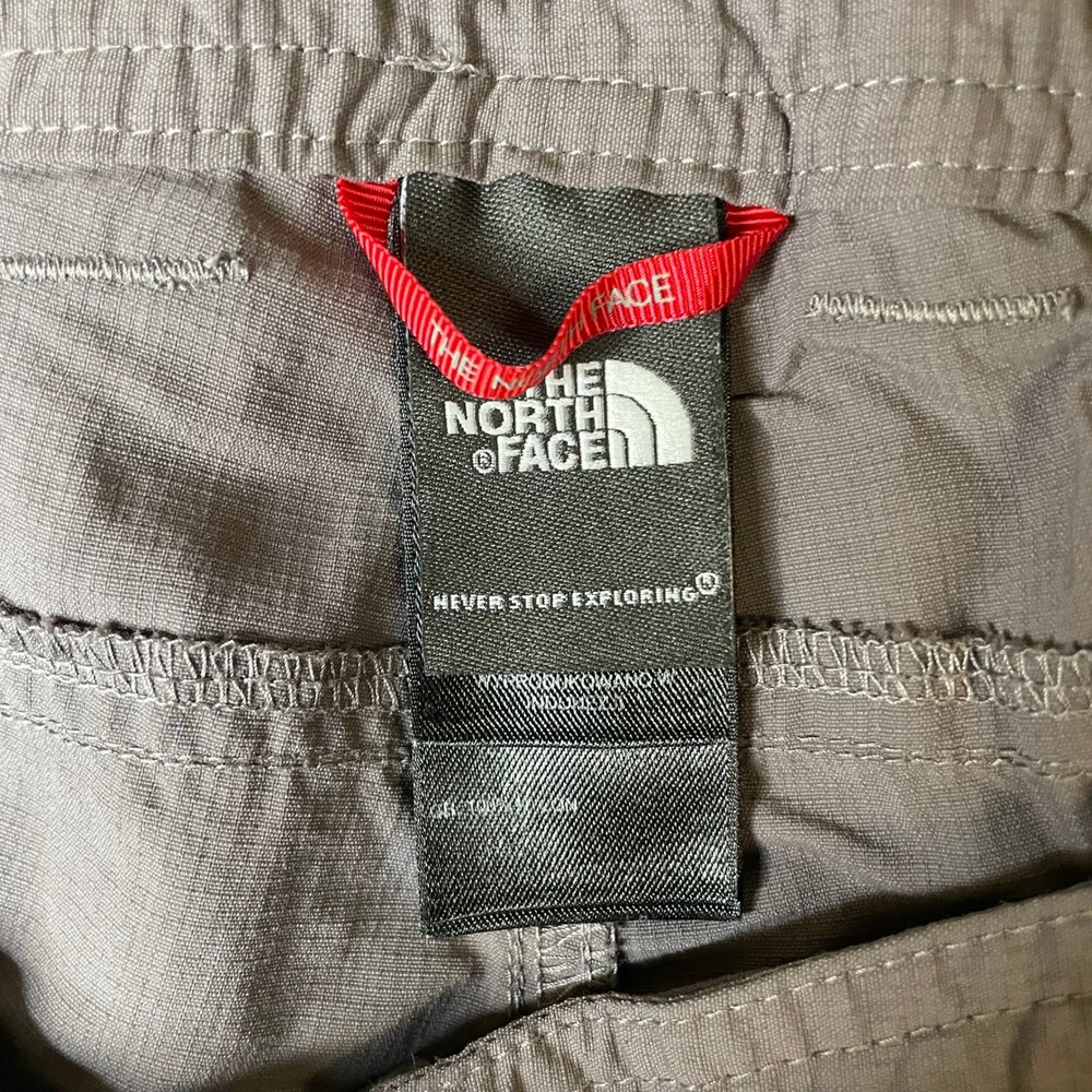 The North Face‎ Womens Grey Nylon Hiking Capri Shorts Size 14 Regular GR 433617 - Picture 2 of 9